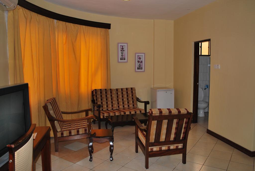 Parkview Inn Moshi Quarto foto